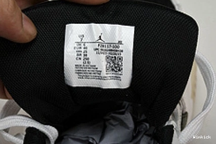 The Check Jordan Travis FZ8117-1001 Scott x Cut 1024